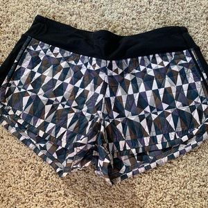 Lululemon hot cheeks in stained glass print